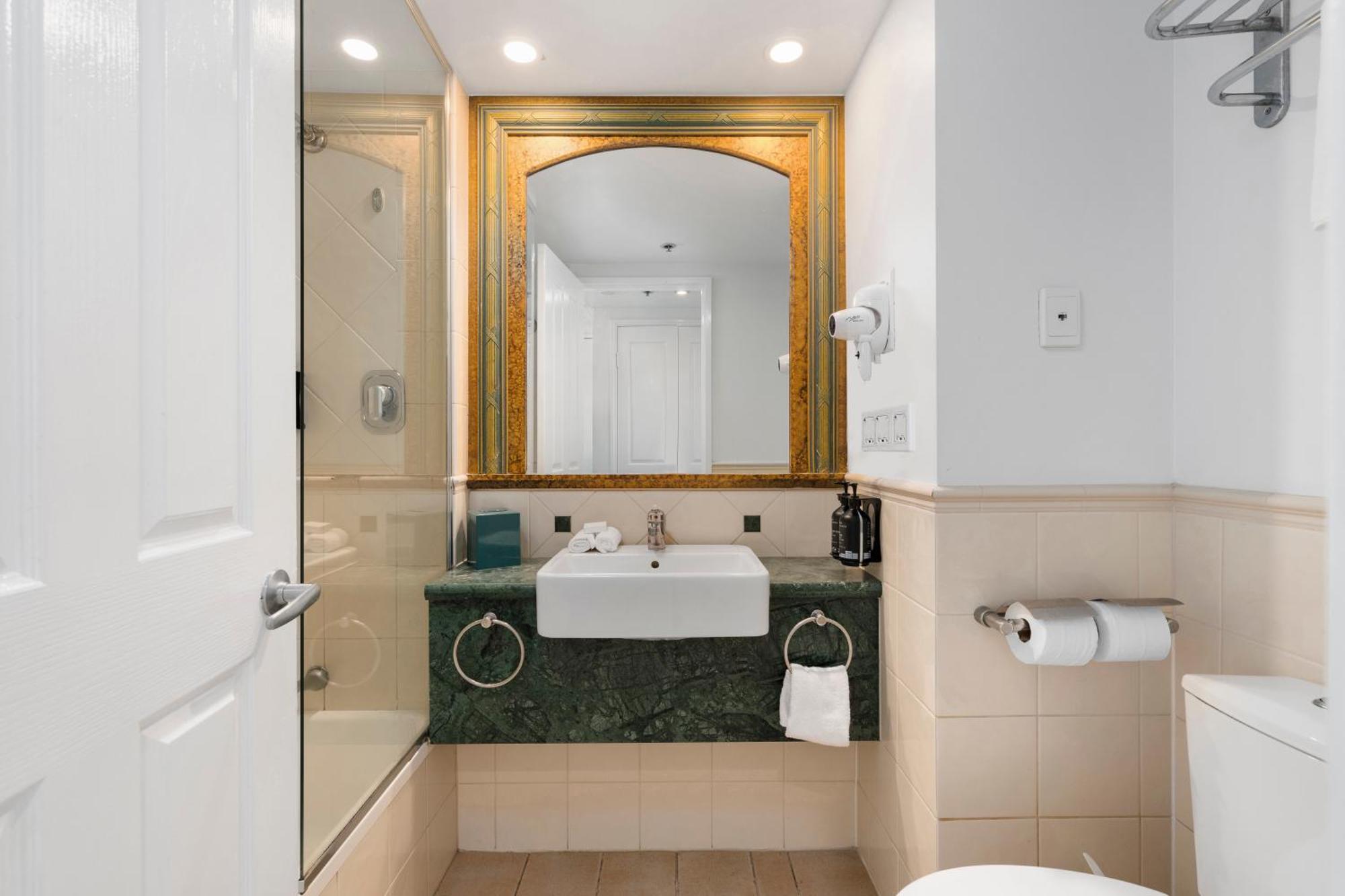 Legends Apartments - Qstay Голд-Кост Екстер'єр фото