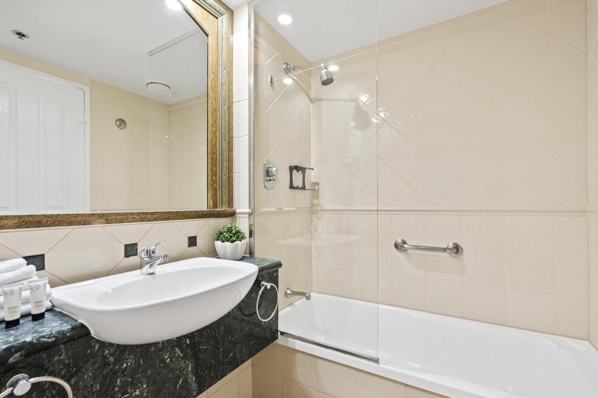 Legends Apartments - Qstay Голд-Кост Екстер'єр фото